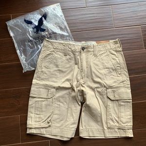 NWT men’s American Eagle size 32 cargo shorts